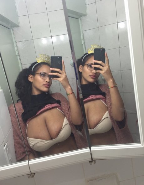 Foto di nudo di fuga di OnlyFans di Jinna Cabrera