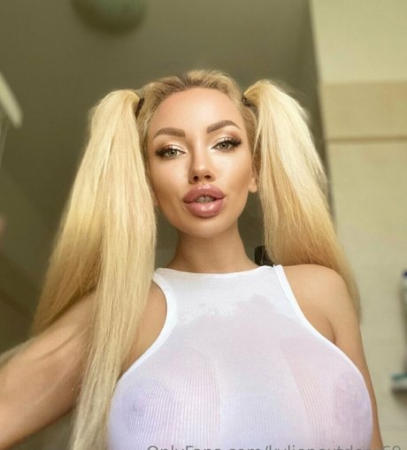 Foto di nudo di fuga di OnlyFans di Kylienextdoor69