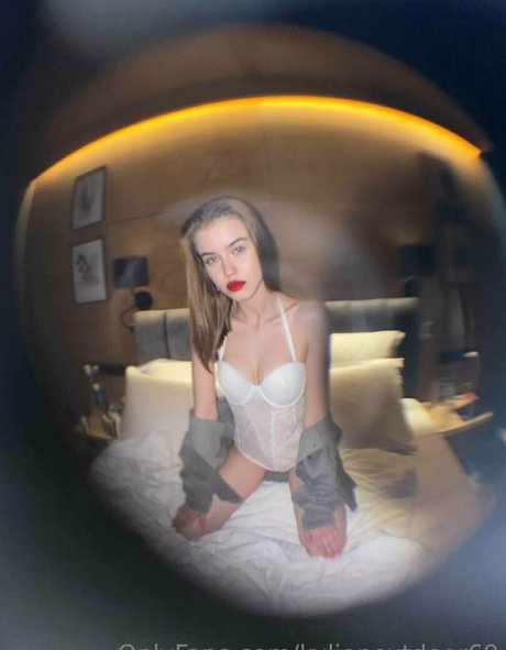 Kylienextdoor69