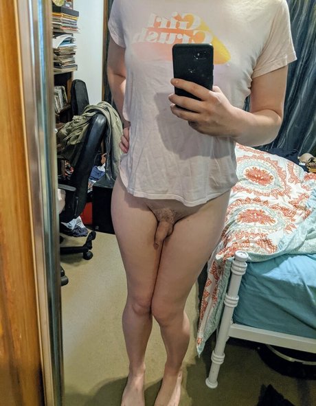 Foto di nudo di fuga di OnlyFans di Artemislunaaa