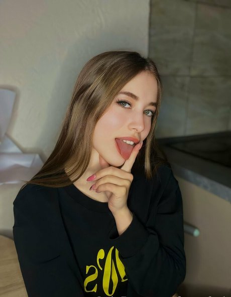 Foto di nudo di fuga di OnlyFans di Littlelisa