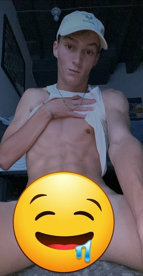 Blondeboybradfree