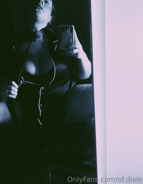 Foto di nudo di fuga di OnlyFans di Ofdixie
