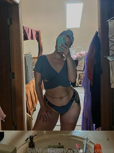 Foto di nudo di fuga di OnlyFans di Xxsacredhoneyxx