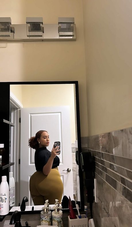 Foto di nudo di fuga di OnlyFans di Kathrynn Marie