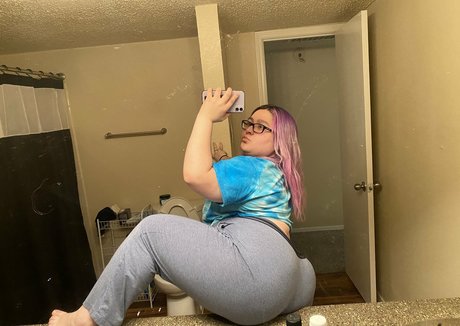 Foto di nudo di fuga di OnlyFans di Shadydoll2
