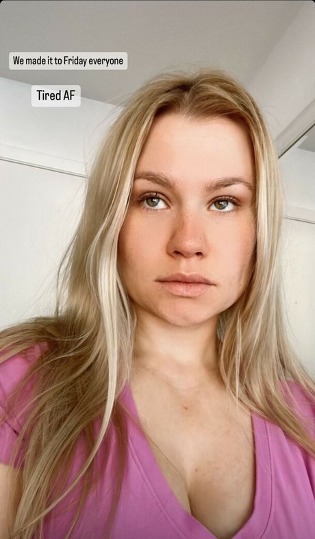 Foto di nudo di fuga di OnlyFans di Natashatherussian