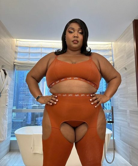 Foto di nudo di fuga di OnlyFans di Lizzo