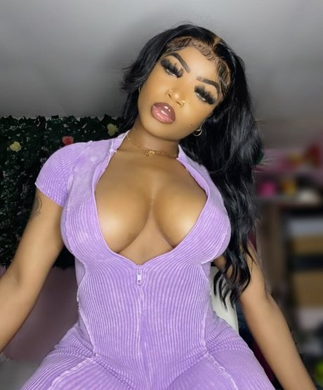 Foto di nudo di fuga di OnlyFans di Zarijinsei
