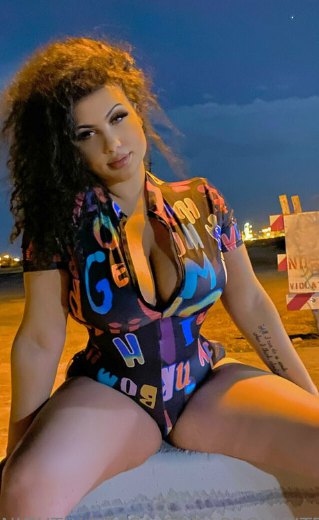 Foto di nudo di fuga di OnlyFans di Nessatnight