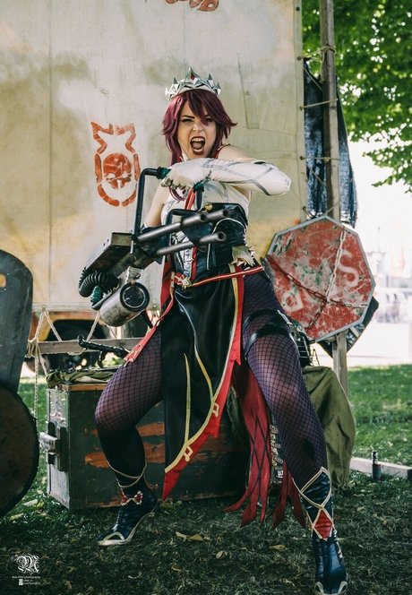 Anya Ichios