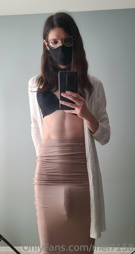 Foto di nudo di fuga di OnlyFans di Mel7158