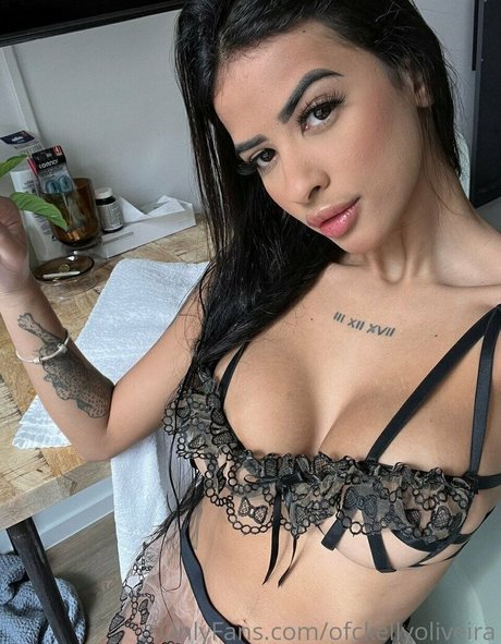 Foto di nudo di fuga di OnlyFans di Kelly Oliveira