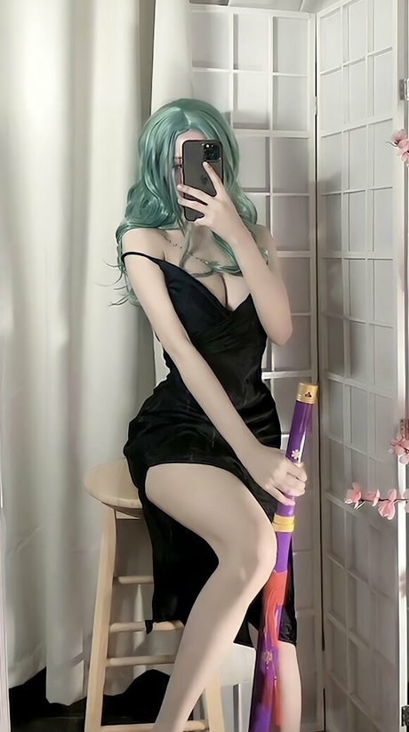 Foto di nudo di fuga di OnlyFans di Lolaaasaur