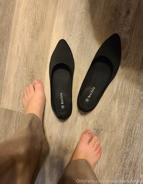 Foto di nudo di fuga di OnlyFans di Smelliefeetsweetie