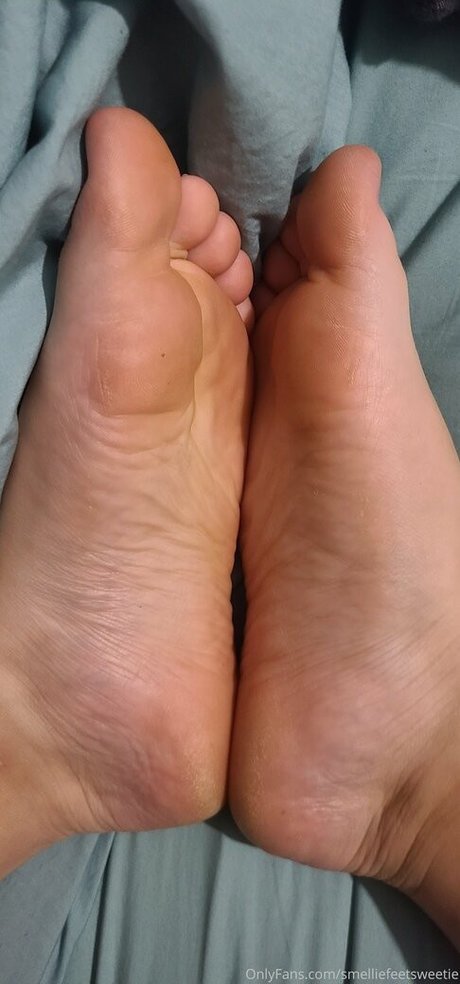 Smelliefeetsweetie
