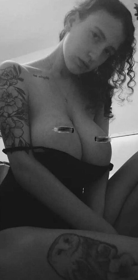 Foto di nudo di fuga di OnlyFans di Yasminavrahami