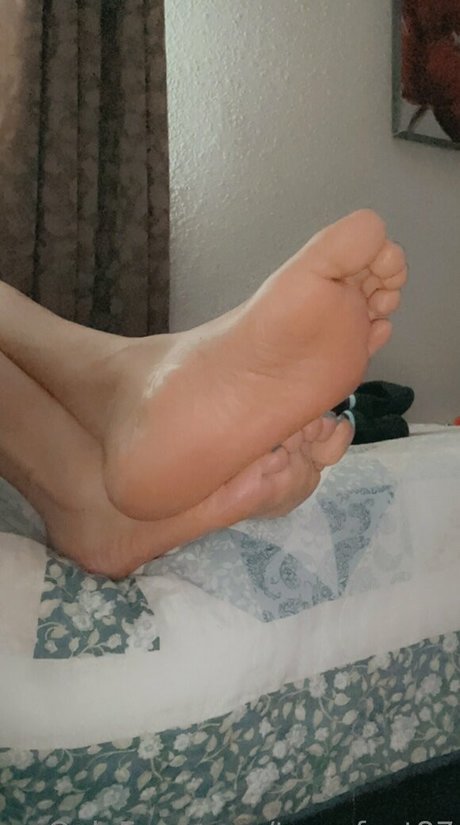 Foto di nudo di fuga di OnlyFans di Tgirlfeet35