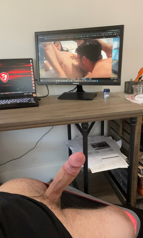Foto di nudo di fuga di OnlyFans di Megadongx