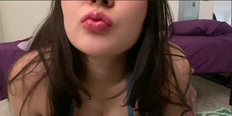 Foto di nudo di fuga di OnlyFans di Spicyasiankitty2