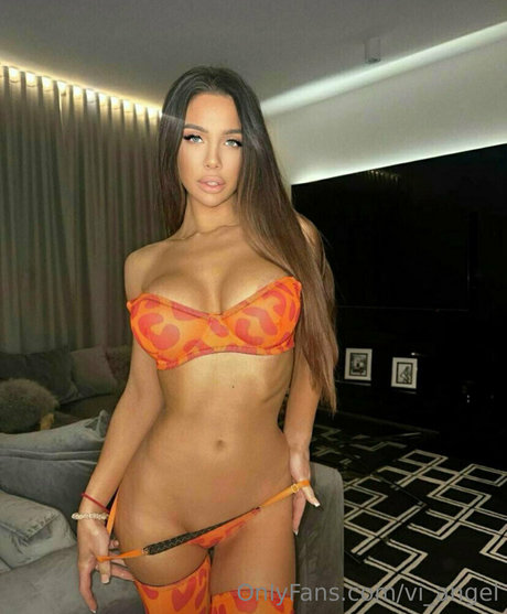 Foto di nudo di fuga di OnlyFans di Viangel