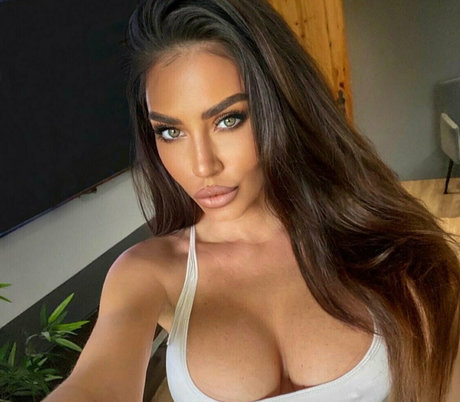 Foto di nudo di fuga di OnlyFans di Viangel