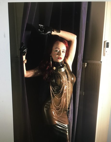 Foto di nudo di fuga di OnlyFans di Mistresslfatale