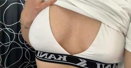 Foto di nudo di fuga di OnlyFans di Laraahdr