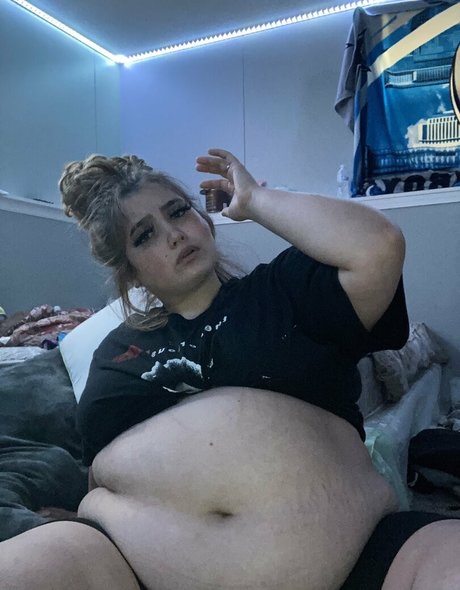 Foto di nudo di fuga di OnlyFans di Lilmamakay12