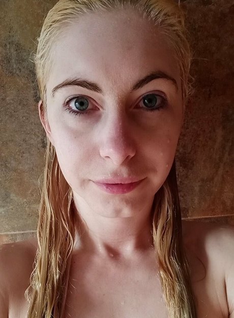 Foto di nudo di fuga di OnlyFans di Nikkigiavip