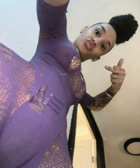 Foto di nudo di fuga di OnlyFans di Tianhie