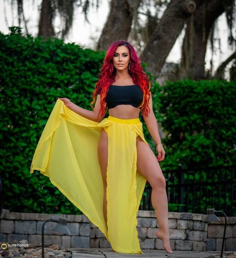 Foto di nudo di fuga di OnlyFans di Santana Garrett