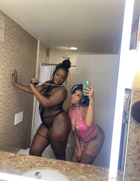 Foto di nudo di fuga di OnlyFans di Chenalfeet