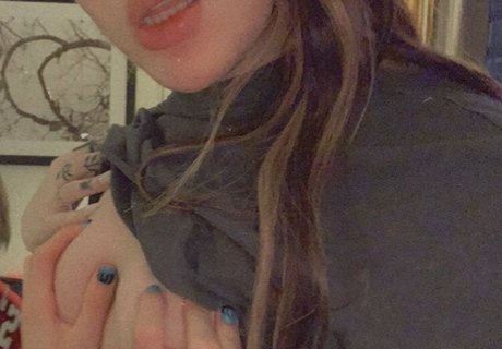 Foto di nudo di fuga di OnlyFans di Nattiethebaddie