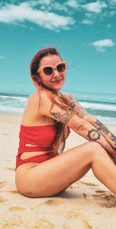 Foto di nudo di fuga di OnlyFans di Dani Buarque