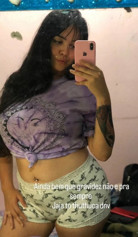 Foto di nudo di fuga di OnlyFans di Yasmindevonne