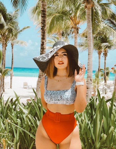 Foto di nudo di fuga di OnlyFans di Frida Najera