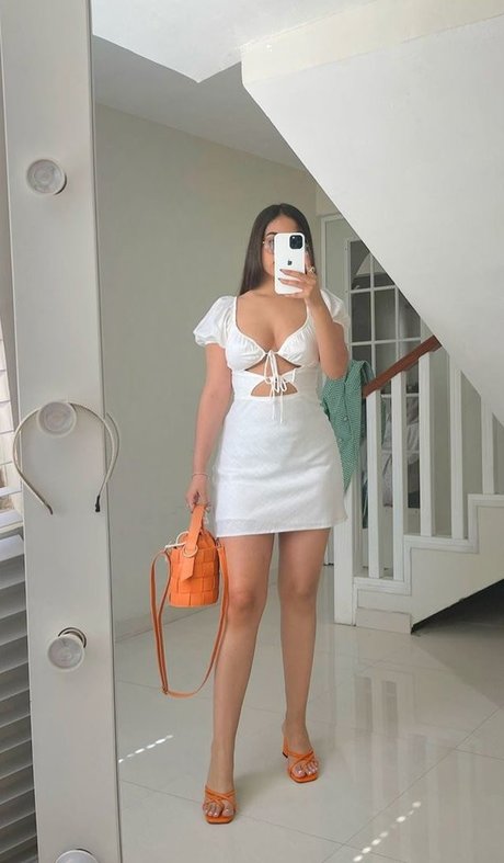 Foto di nudo di fuga di OnlyFans di Frida Najera