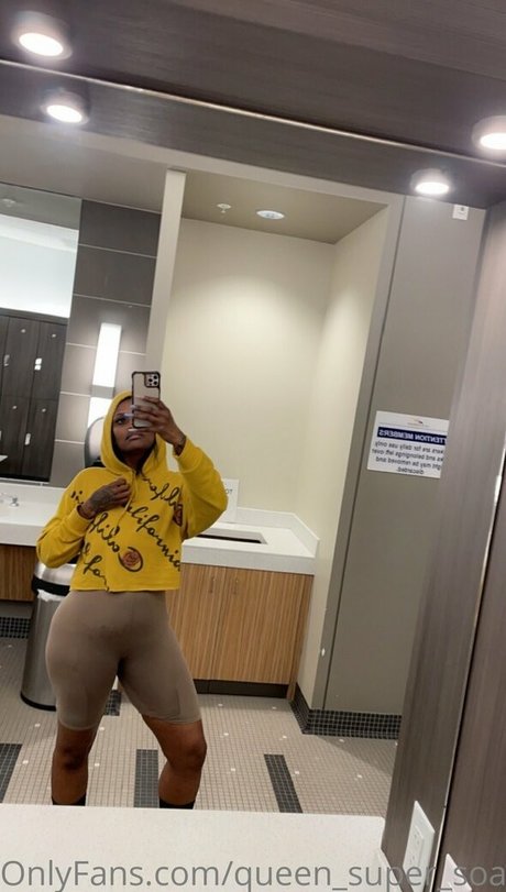 Foto di nudo di fuga di OnlyFans di Queensupersoaker