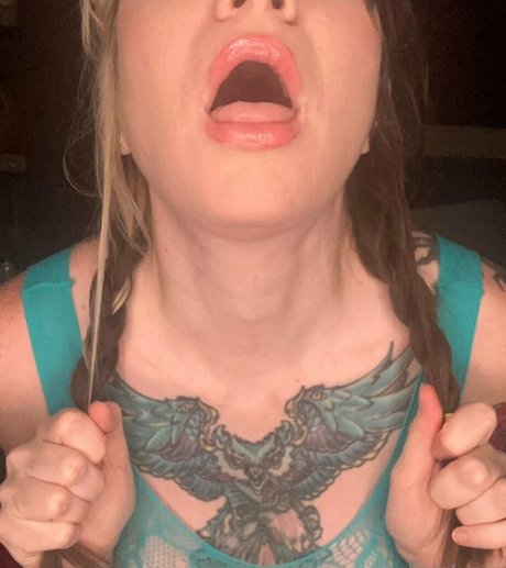 Foto di nudo di fuga di OnlyFans di Lolaluxx