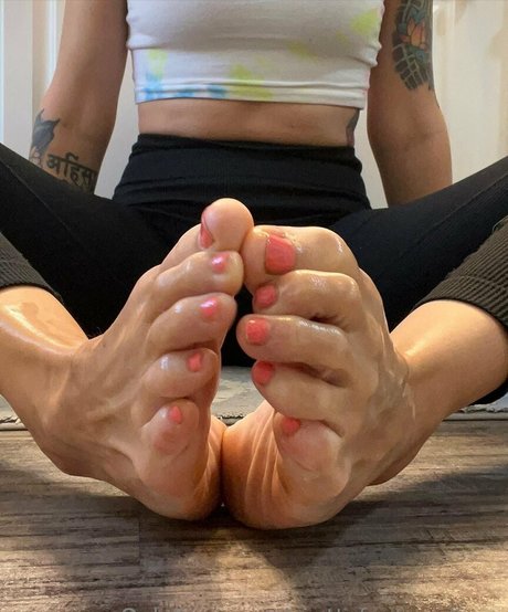 Foto di nudo di fuga di OnlyFans di Prettyfeetandface