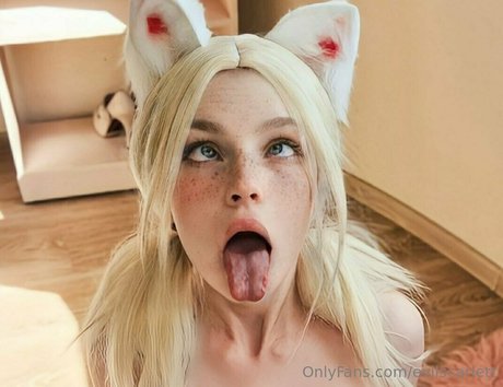 Foto di nudo di fuga di OnlyFans di Evilscarlett