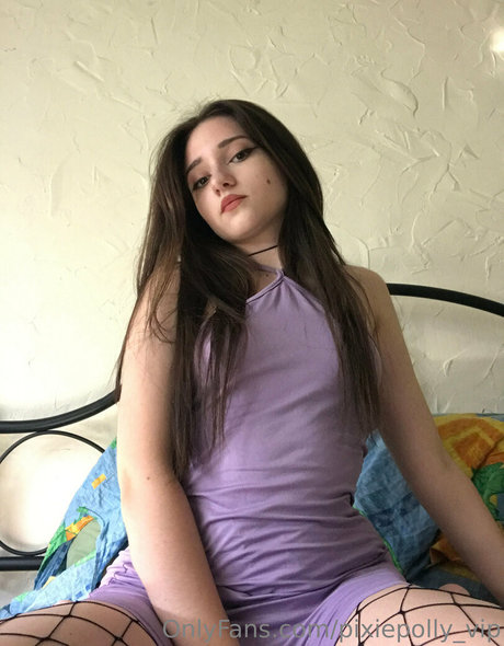 Foto di nudo di fuga di OnlyFans di Pixiepollyvip