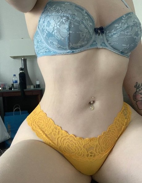 Foto di nudo di fuga di OnlyFans di Emilylynne