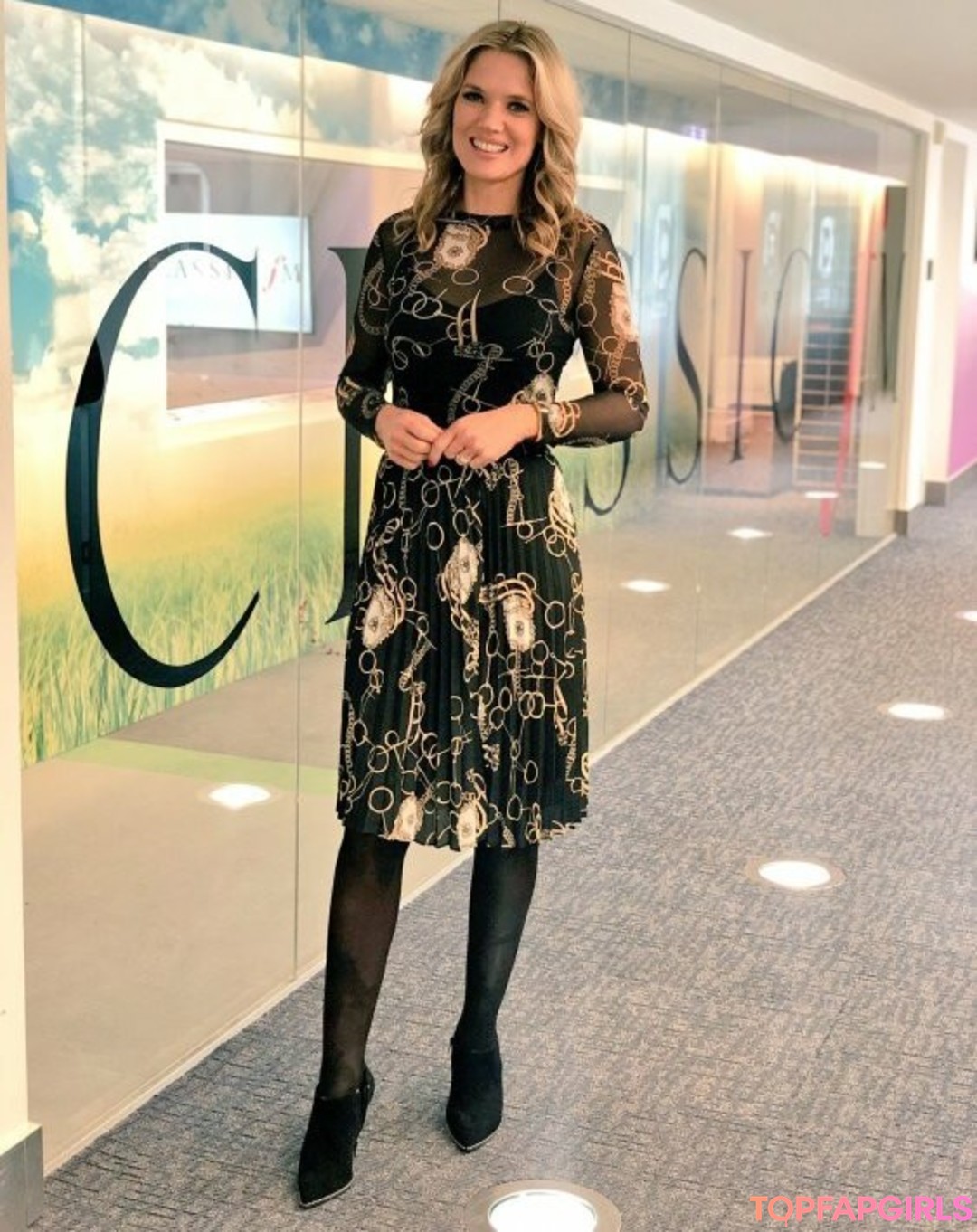Foto di nudo di fuga di OnlyFans di Charlotte Hawkins #35 Foto di nudo di fuga di OnlyFans di Charlotte Hawkins #35