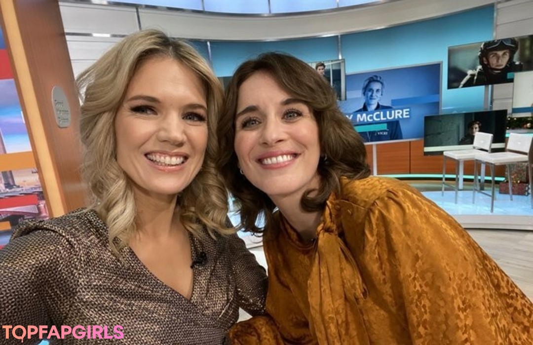 Foto di nudo di fuga di OnlyFans di Charlotte Hawkins #55 Foto di nudo di fuga di OnlyFans di Charlotte Hawkins #55