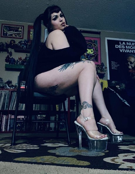Foto di nudo di fuga di OnlyFans di Hariethhoney