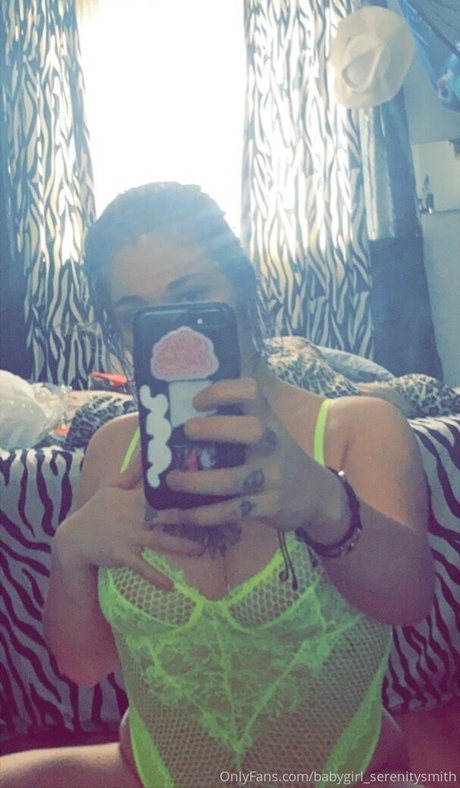 Foto di nudo di fuga di OnlyFans di Serenitysapphire808
