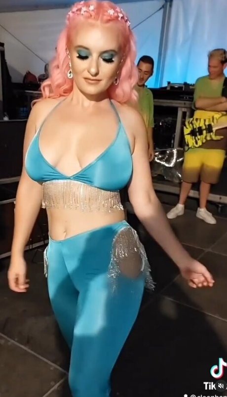 Foto di nudo di fuga di OnlyFans di Grace Chatto