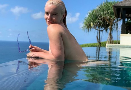 Foto di nudo di fuga di OnlyFans di Grace Chatto